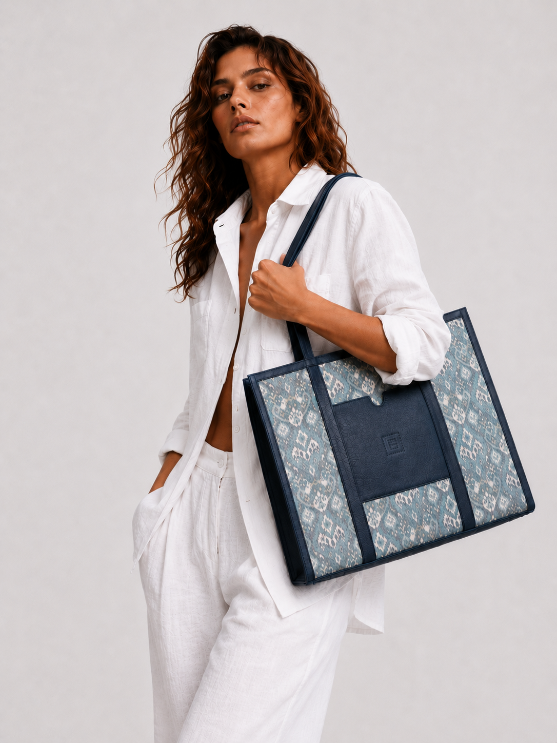 THE Urban Tote - GLOBAL EDITION - Indigo